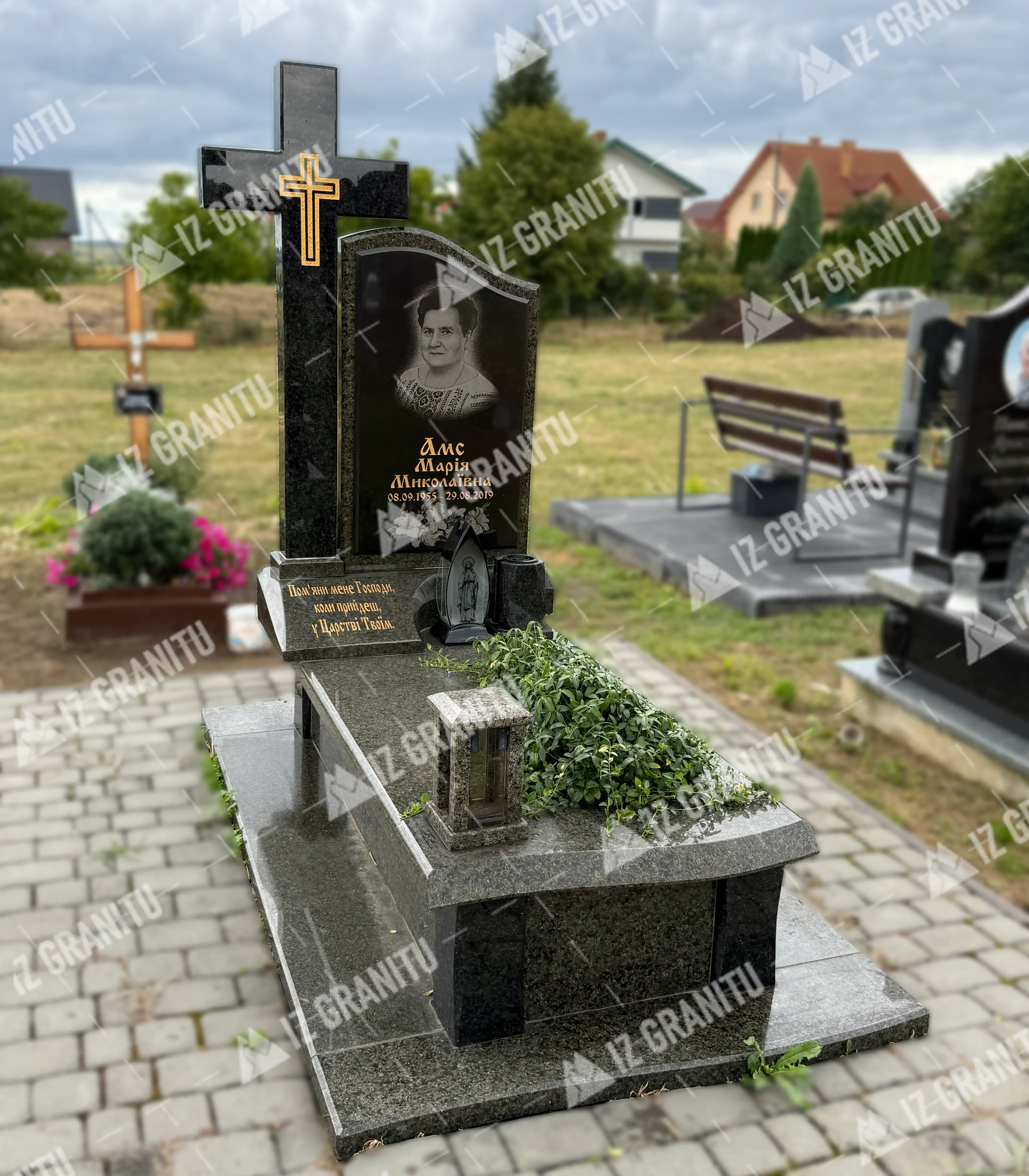 Одинарний пам'ятник 41